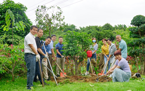 إ���ഺ������ǰ��ת��J9����԰�ֳ���23��������ֲ���Բ���չ�